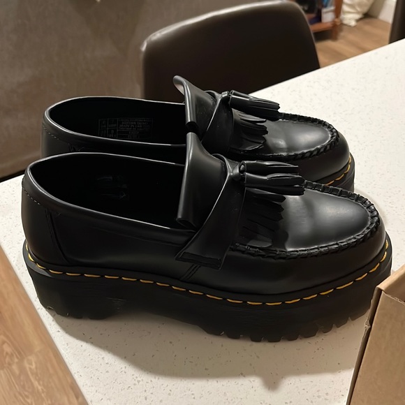 Dr. Martens Shoes - NWT Dr. Marten Adrian Leather Platform Tassel Loafers